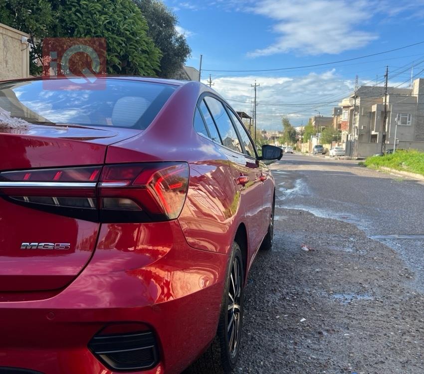 MG 5 Plus